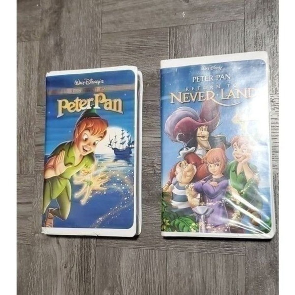 Disney Peter Pan VHS Bundle Kids OS Blue Excellent Return to Never Land 2 Pack